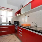 House Luciana 3* מאלי לוסיניי