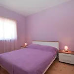 בית הארחה House Luciana מאלי לוסיניי